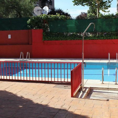 Apartmán Vivienda Familiar Con Jardin Junto A Ifema Madrid Exteriér fotografie