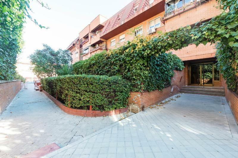 Apartmán Vivienda Familiar Con Jardin Junto A Ifema Madrid Exteriér fotografie