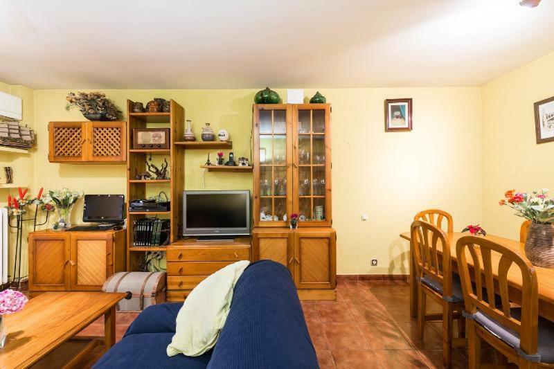 Apartmán Vivienda Familiar Con Jardin Junto A Ifema Madrid Exteriér fotografie