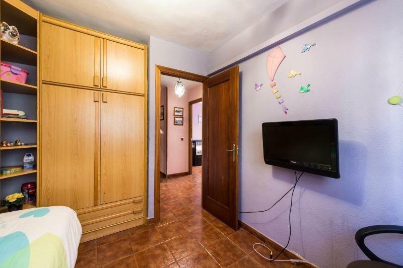 Apartmán Vivienda Familiar Con Jardin Junto A Ifema Madrid Exteriér fotografie