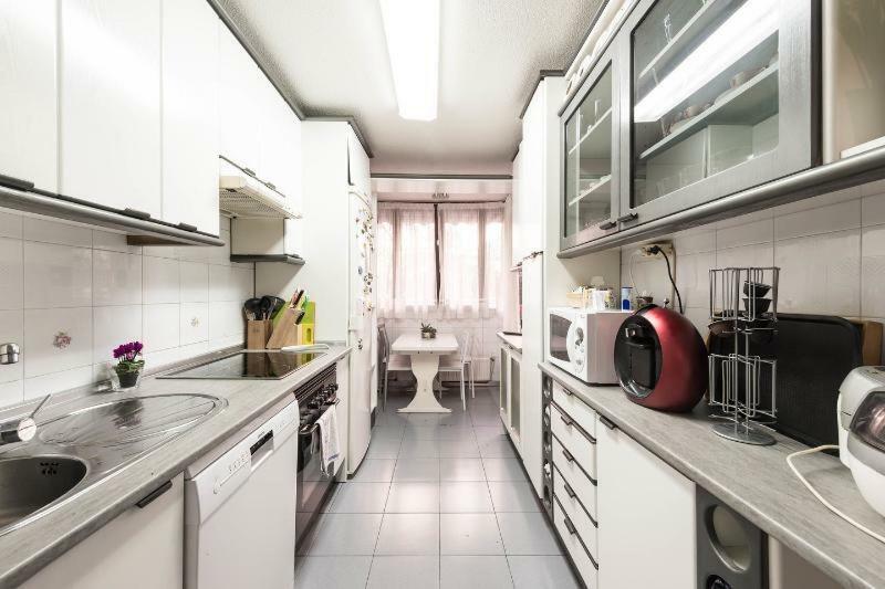Apartmán Vivienda Familiar Con Jardin Junto A Ifema Madrid Exteriér fotografie